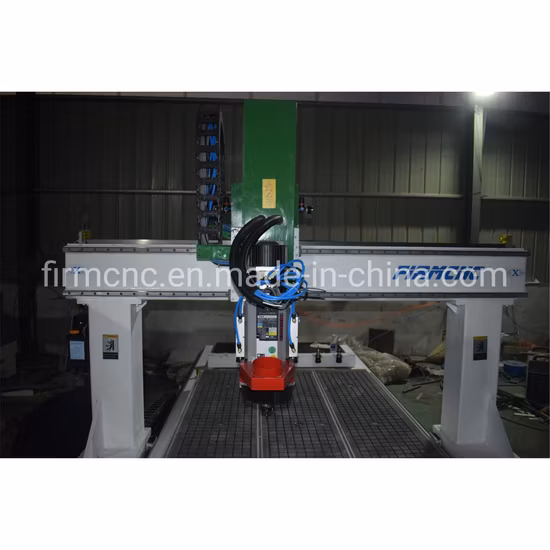 Chine 1325 CNC Machine à bois Atc gravure coupe routeur CNC 4 axes